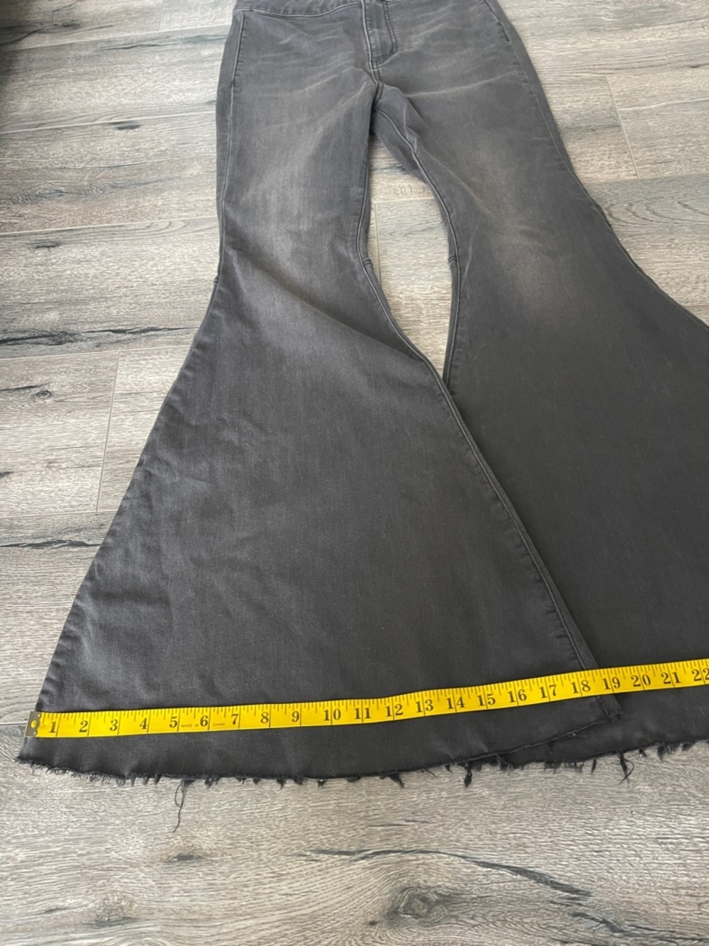 We The Free Black Wide-Leg Flare Jeans - Picture 6 of 15